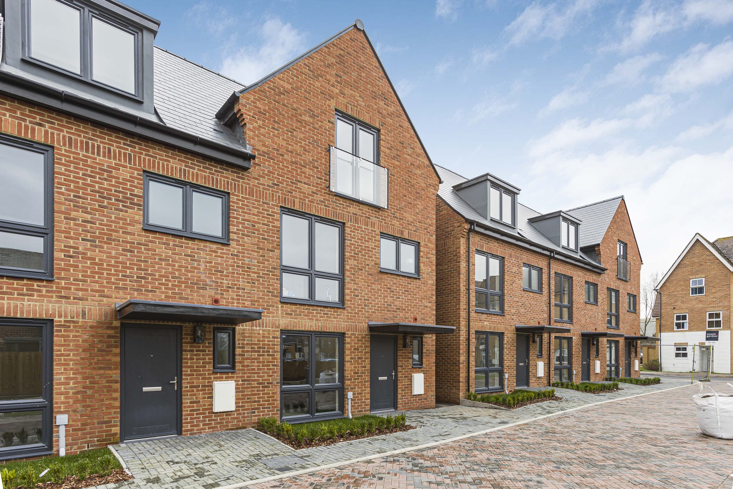 Finch Close HERTS LIVING